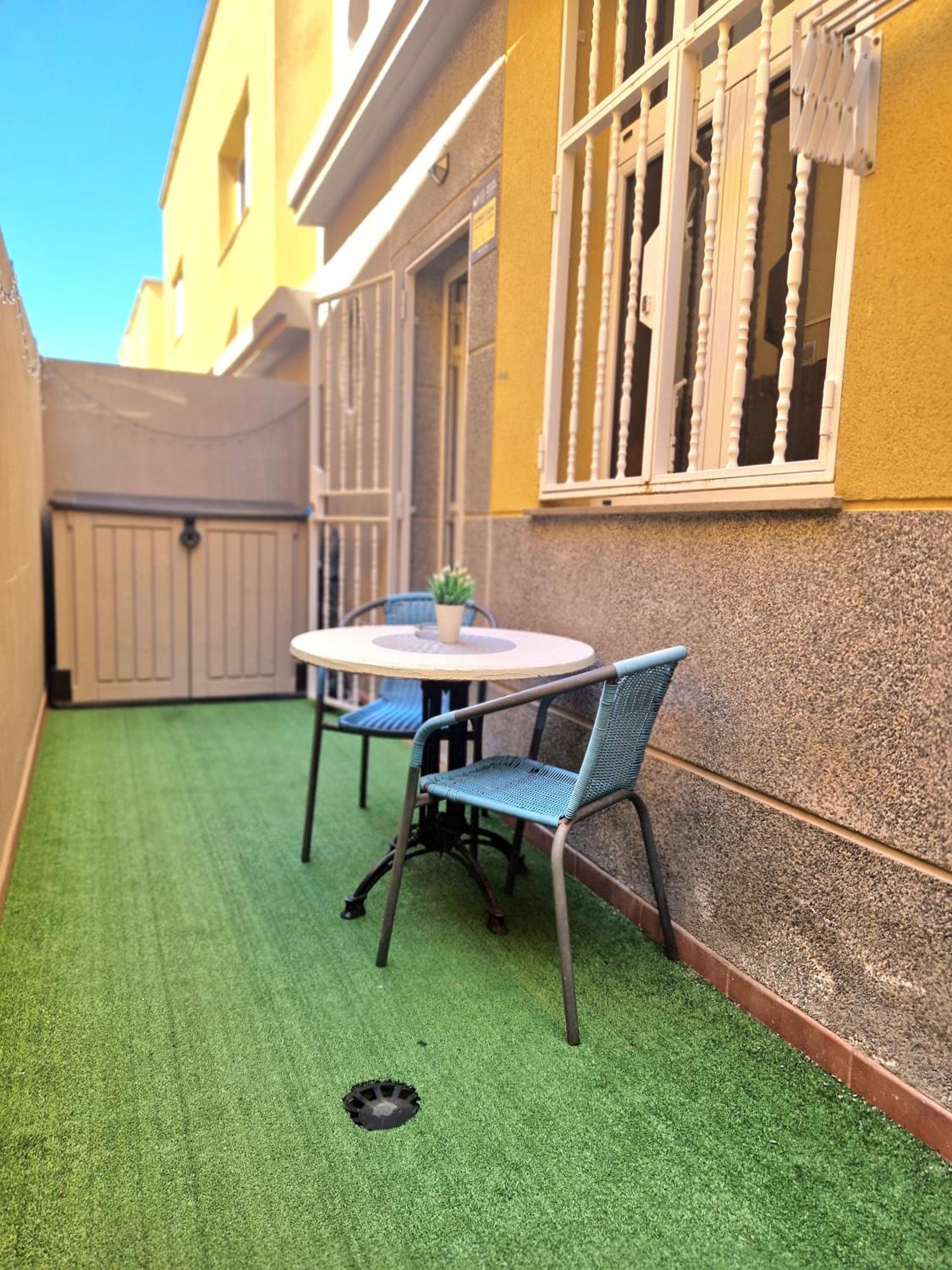 סן איסידרו Spacious Independent Chalet Next The Airport - Sea מראה חיצוני תמונה
